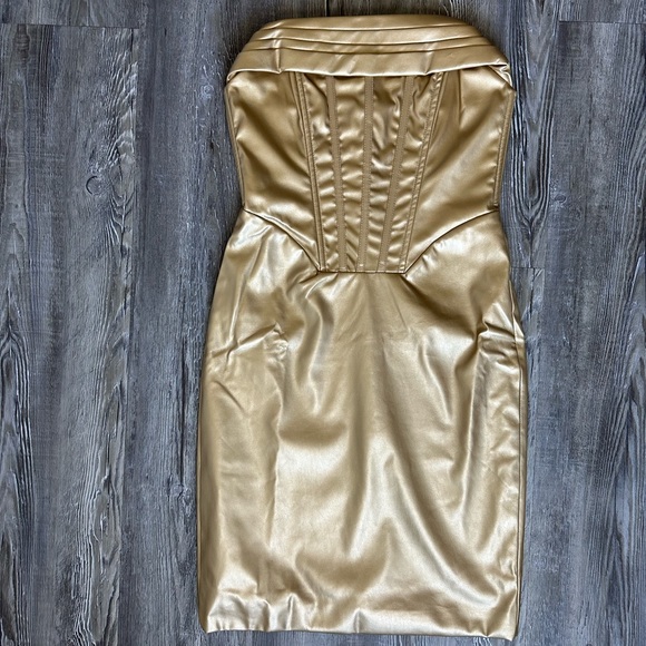 Gold faux leather dress - Picture 12 of 16